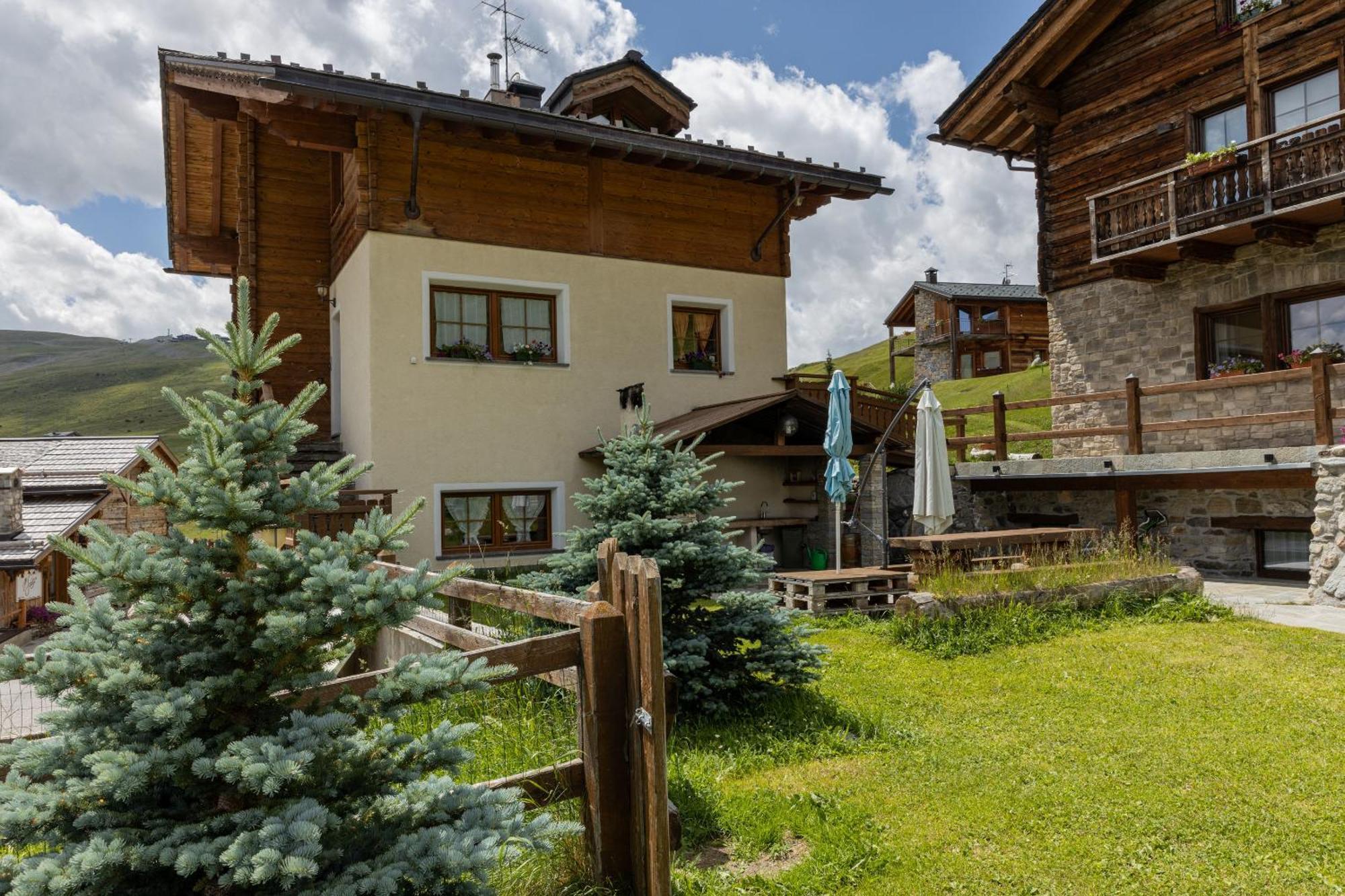 Appartement Pianeta Oro Avamposto Meteo à Livigno Extérieur photo