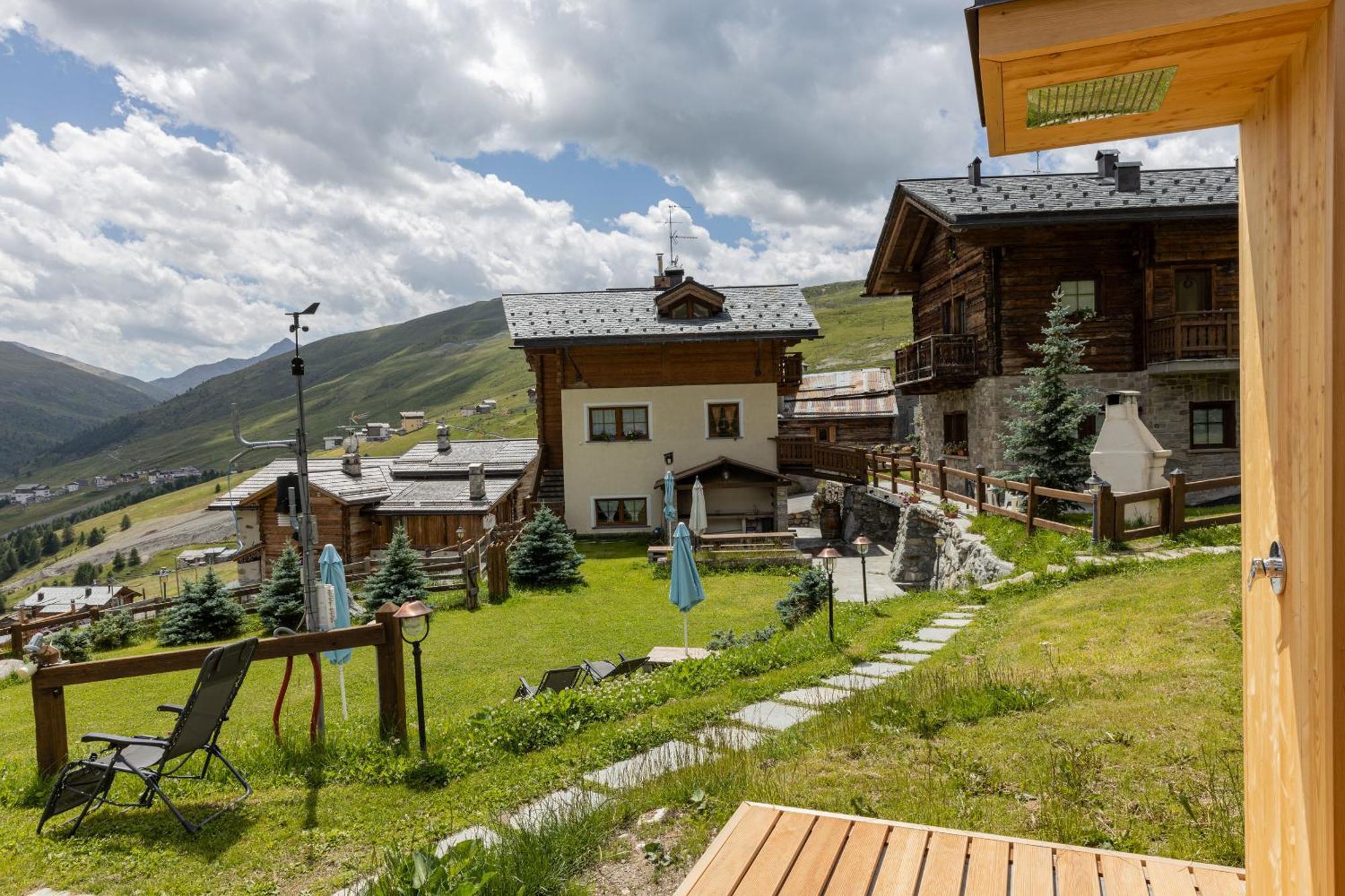 Appartement Pianeta Oro Avamposto Meteo à Livigno Extérieur photo