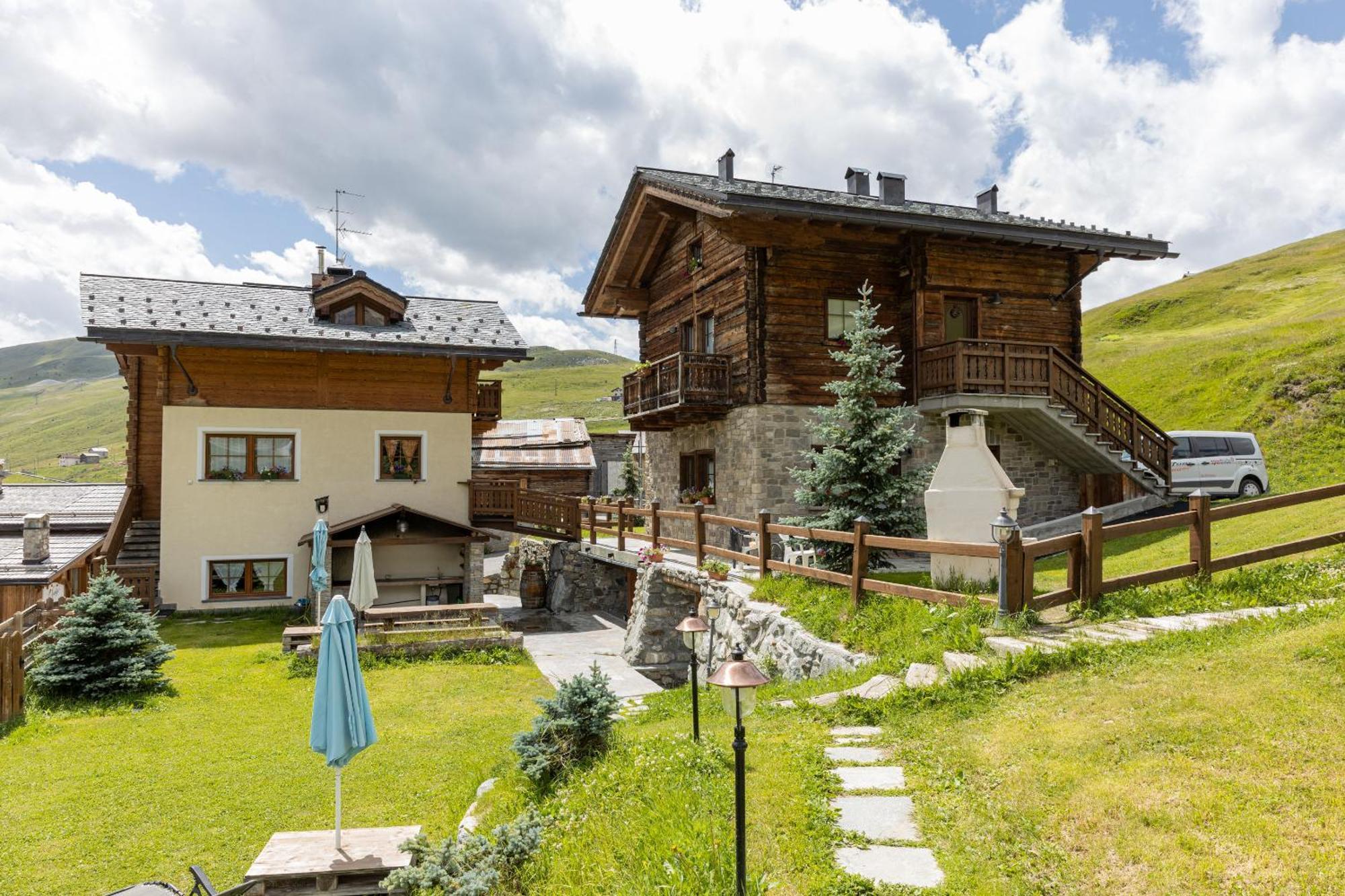 Appartement Pianeta Oro Avamposto Meteo à Livigno Extérieur photo