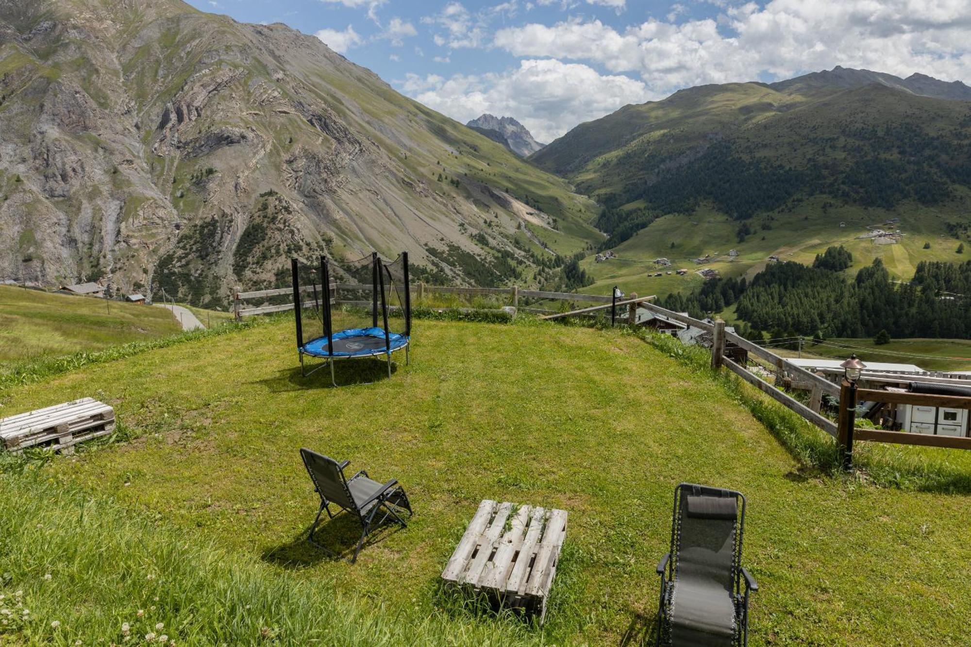 Appartement Pianeta Oro Avamposto Meteo à Livigno Extérieur photo