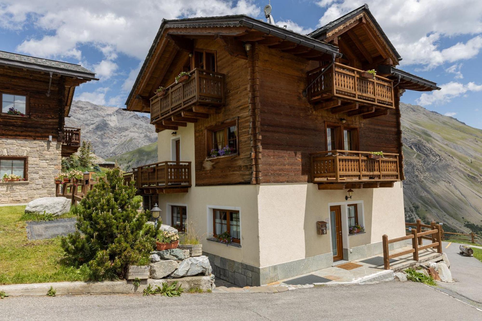 Appartement Pianeta Oro Avamposto Meteo à Livigno Extérieur photo
