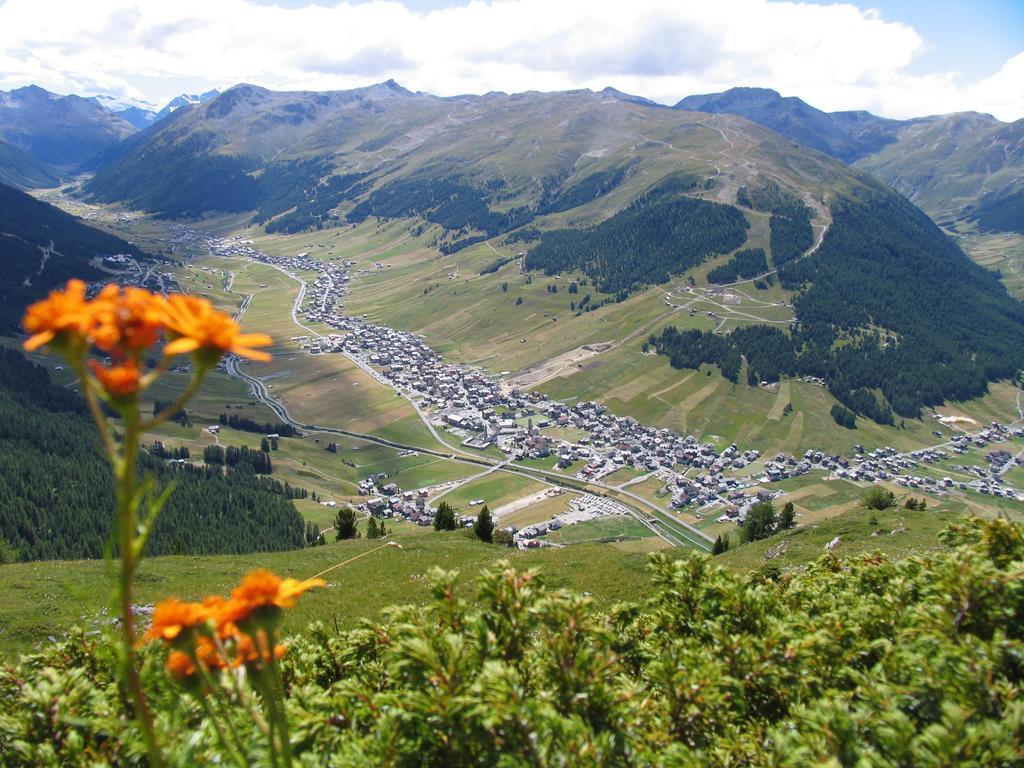 Appartement Pianeta Oro Avamposto Meteo à Livigno Extérieur photo